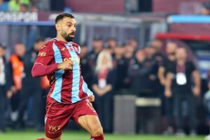 صلاح يتألق بتسجيل هدفين وصناعة آخر خلال الشوط الأول وفوز طرابزون على جالاتا سراي 3-0