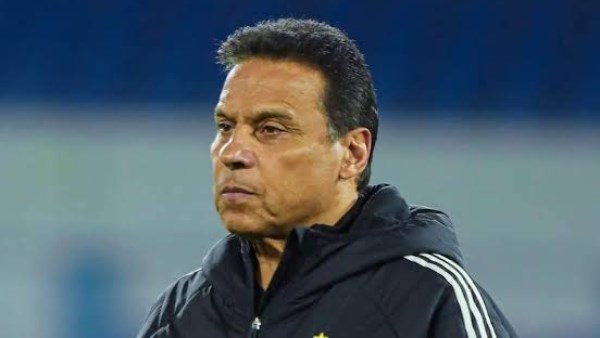 حسام البدري يستجيب لمشجع يطالبه بتقديم أداء هجومي مشابه لبرشلونة