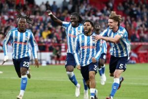 كوفنتري سيتي يحقق انتصاره الأول في الدوري الإنجليزي الممتاز تحت قيادة لامبارد على حساب نوتنجهام فورست