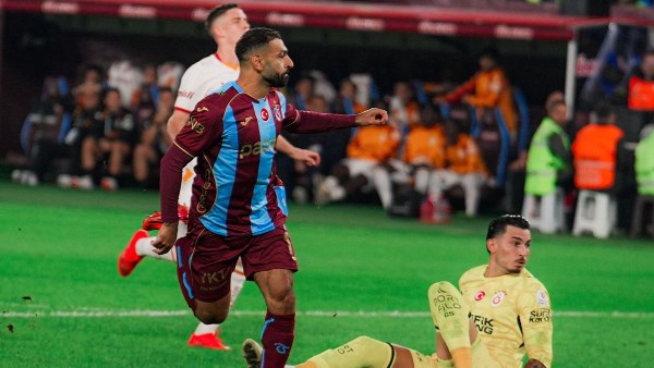 محمد صلاح يتألق بتسجيل ثلاثة أهداف وصناعة هدف آخر في مواجهة جالاتا سراي بحسب شبكة ليفربول