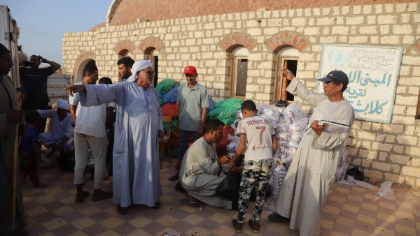 وزير الزراعة يعلن عن وصول قافلة مساعدات عاجلة إلى كلابشة في أسوان