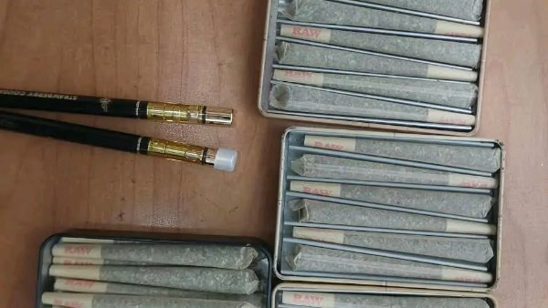 مطار الغردقة ينجح في إحباط تهريب سجائر إلكترونية تحتوي على كوكايين