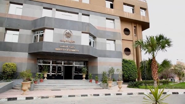البوصلة: جامعة العاصمة تشهد استقبالاً مميزاً للطلاب في انطلاق الفصل الدراسي الجديد
