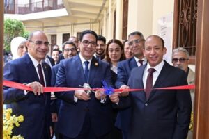 جامعة القاهرة تفتتح وحدتين جديدتين للعناية المركزة للصدر والنساء والتوليد في قصر العيني لتعزيز نظام الرعاية الحرجة