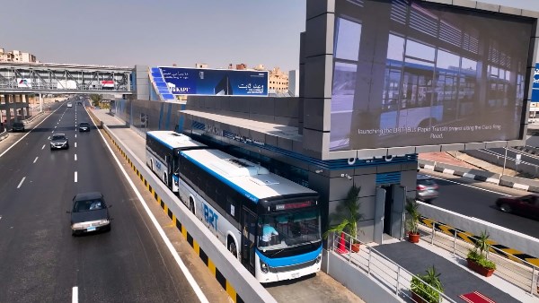 دخول 20 أتوبيسًا كهربائيًا مصريًا جديدًا في المرحلة الثانية لمشروع BRT
