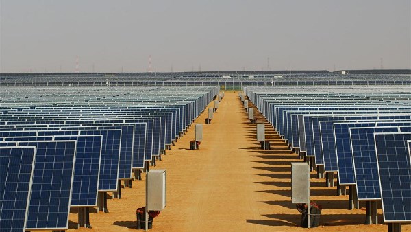 استعدادات شبكة الكهرباء لاستيعاب 45% من الطاقة المتجددة تعتمد على بطاريات التخزين