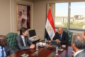 عصمت تؤكد أهمية التوافق بين المواصفات المصرية للمنظومات الكهربائية والمعايير الدولية