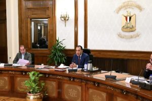 رئيس الوزراء يواصل متابعة مبادرات تعزيز الإنتاج الوطني ورفع مستوى الصادرات