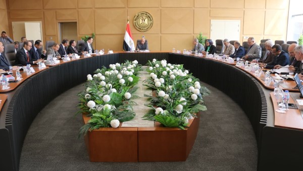 وزير الكهرباء يعلن نجاح مواجهة زيادة الأحمال خلال الصيف الحالي