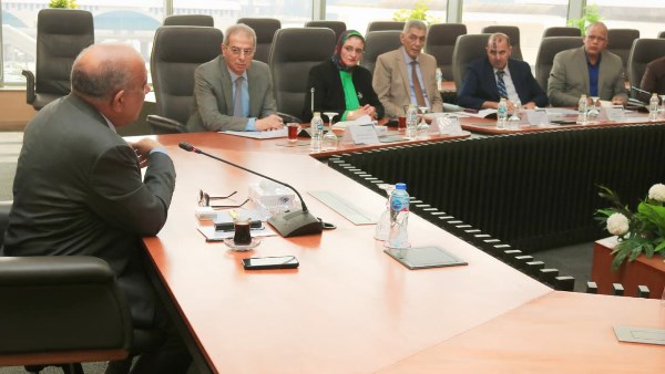 وزير الكهرباء يتفقد إجراءات تأمين الشبكة لمواجهة زيادة الأحمال واستيعاب الطاقة المتجددة