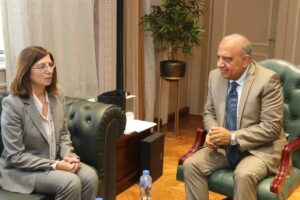 وزير الكهرباء يستقبل سفيرة قبرص بالقاهرة لبحث سبل تعزيز التعاون والشراكة