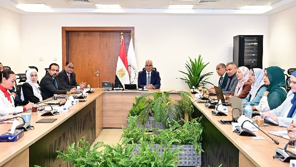 وزير الري يعلن استمرار تطوير آليات تعاون مستخدمي المياه والقطاع الخاص
