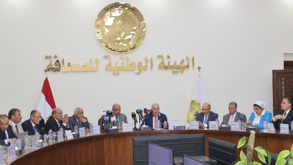 وزير الكهرباء والطاقة المتجددة يزور الوطنية للصحافة