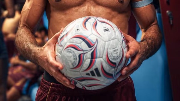 إبراهيم عبدالجواد يستفسر من الجمهور عن أفضل لاعب في الدوري المصري حتى الآن