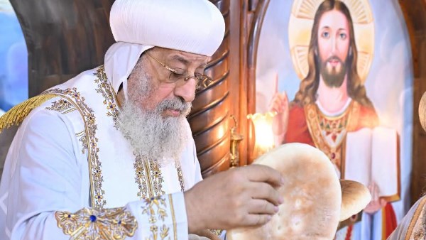البابا تواضروس يؤدى قداسًا في دير آڤا ڤيني بملوي
