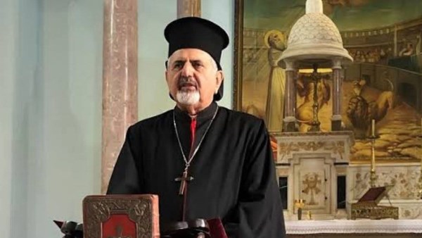 بطريرك السريان الكاثوليك يقرر إعفاء الأسر من الإيجار والمصروفات الدراسية كدعم لهم