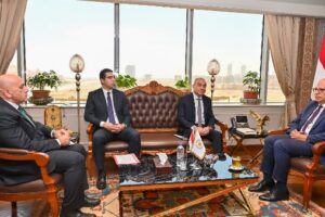 وزير الري يشدد على ضرورة تقديم معلومات دقيقة حول الملف المائي للرأي العام