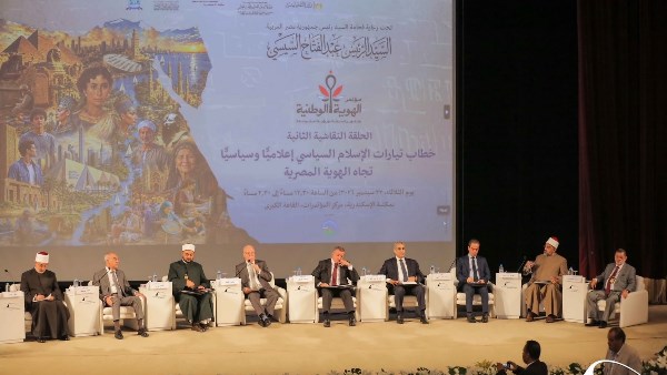 نظير عياد يؤكد أهمية استعادة السردية المصرية لحماية الهوية الوطنية