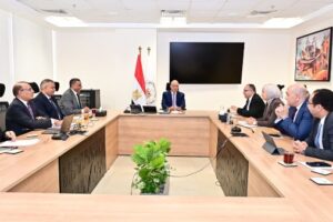 وزير الري يراقب تقدم مشروعات حماية الشواطئ وتأهيل المنشآت المائية في عدد من المحافظات
