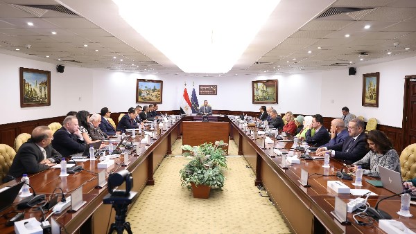 إطلاق تطبيقات وطنية قائمة على الذكاء الاصطناعي تشمل كرنك ولغات باللهجة المصرية