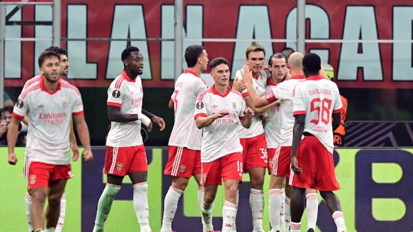 ميلان يفتتح مشواره في الدوري الأوروبي بهزيمة أمام بنفيكا