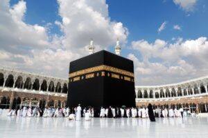 اتحاد عمال مصر يعبّر عن إدانته لاستهداف مكة المكرمة ويعتبرها تجاوزًا للخطوط الحمراء