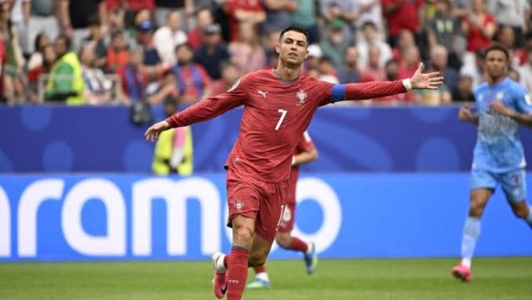 رونالدو يتصدر التشكيلة البرتغالية في ظهور جيسوس الأول كمدرب للفريق مع تفاصيل القائمة الكاملة
