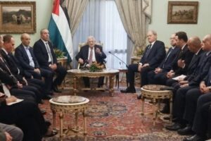 أبو مازن يؤكد دعم مصر بقيادة السيسي المستمر للشعب الفلسطيني