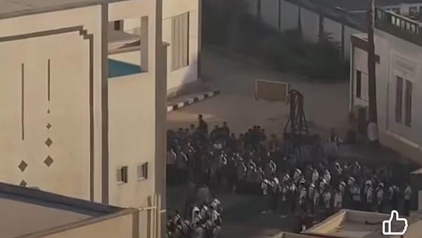 فيديو إذاعي مدرسي يتناول لقب الأم والأب بشكل هزلي ويثير تفاعل الجمهور