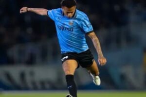 أمير هشام يوضح تفاصيل مفاوضات الأهلي مع لاعب كولومبي