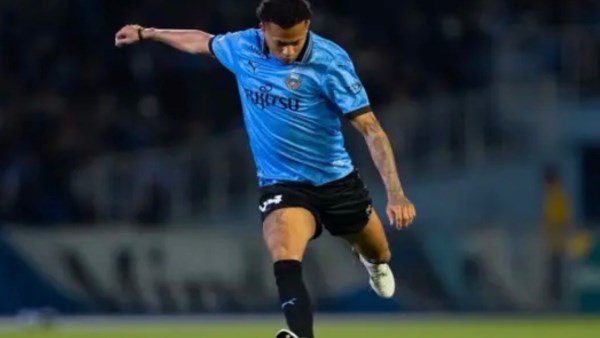 أمير هشام يوضح تفاصيل مفاوضات الأهلي مع لاعب كولومبي
