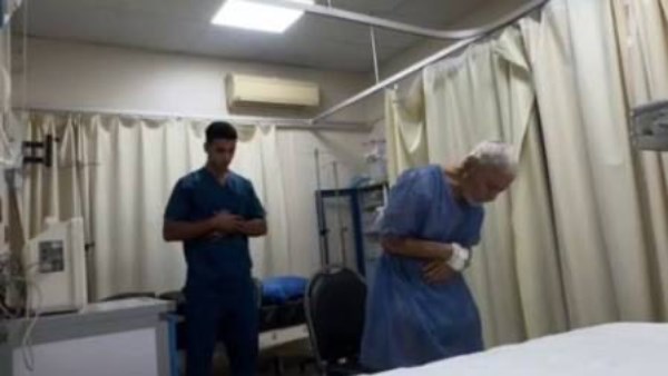 وفاة عم محمد المعروف بمشهد الصلاة أثناء تلقيه العلاج في العناية المركزة